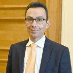 Σύμβουλος εξωτερικής πολιτικής και διεθνών σχέσεων στην Κοινοβουλευτική Ομάδα ΠΑΣΟΚ-Κινήματος Αλλαγής, ο καθηγητής Διεθνούς Πολιτικής, Σωτήρης Σέρμπος