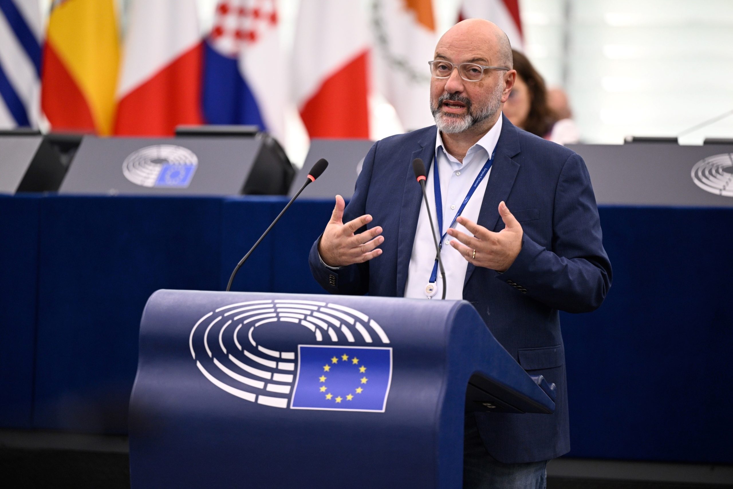 Σάκης Αρναούτογλου: Η ερημοποίηση δεν αρχίζει όταν εμφανιστεί η έρημος. Σάκης Αρναούτογλου: Η ερημοποίηση δεν αρχίζει όταν εμφανιστεί η έρημος.