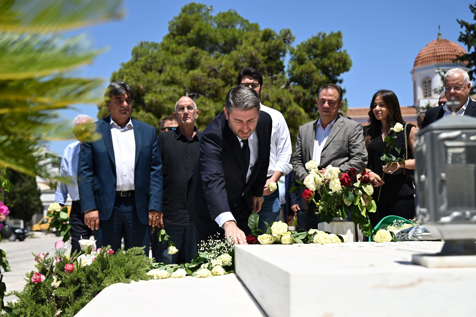 Φόρο τιμής στον Ανδρέα Παπανδρέου απέτισαν ο Πρόεδρος του ΠΑΣΟΚ, Βουλευτές και στελέχη